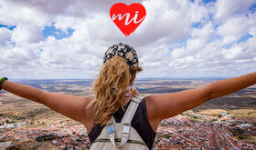 sierra cielo agua y piedra