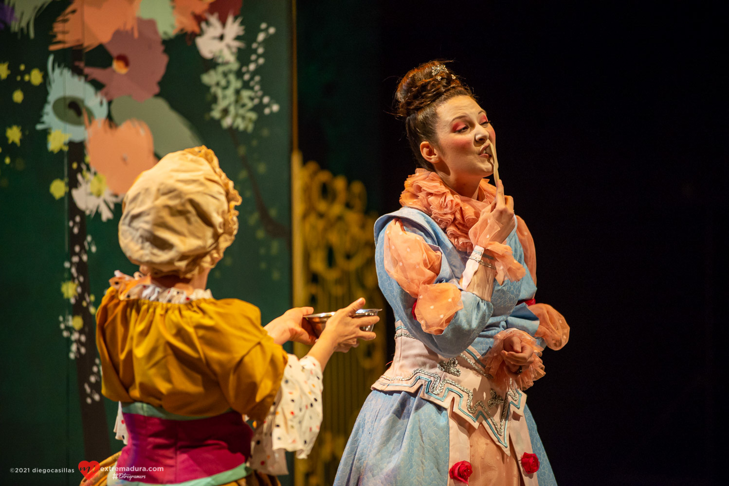 entre bobos anda el juego