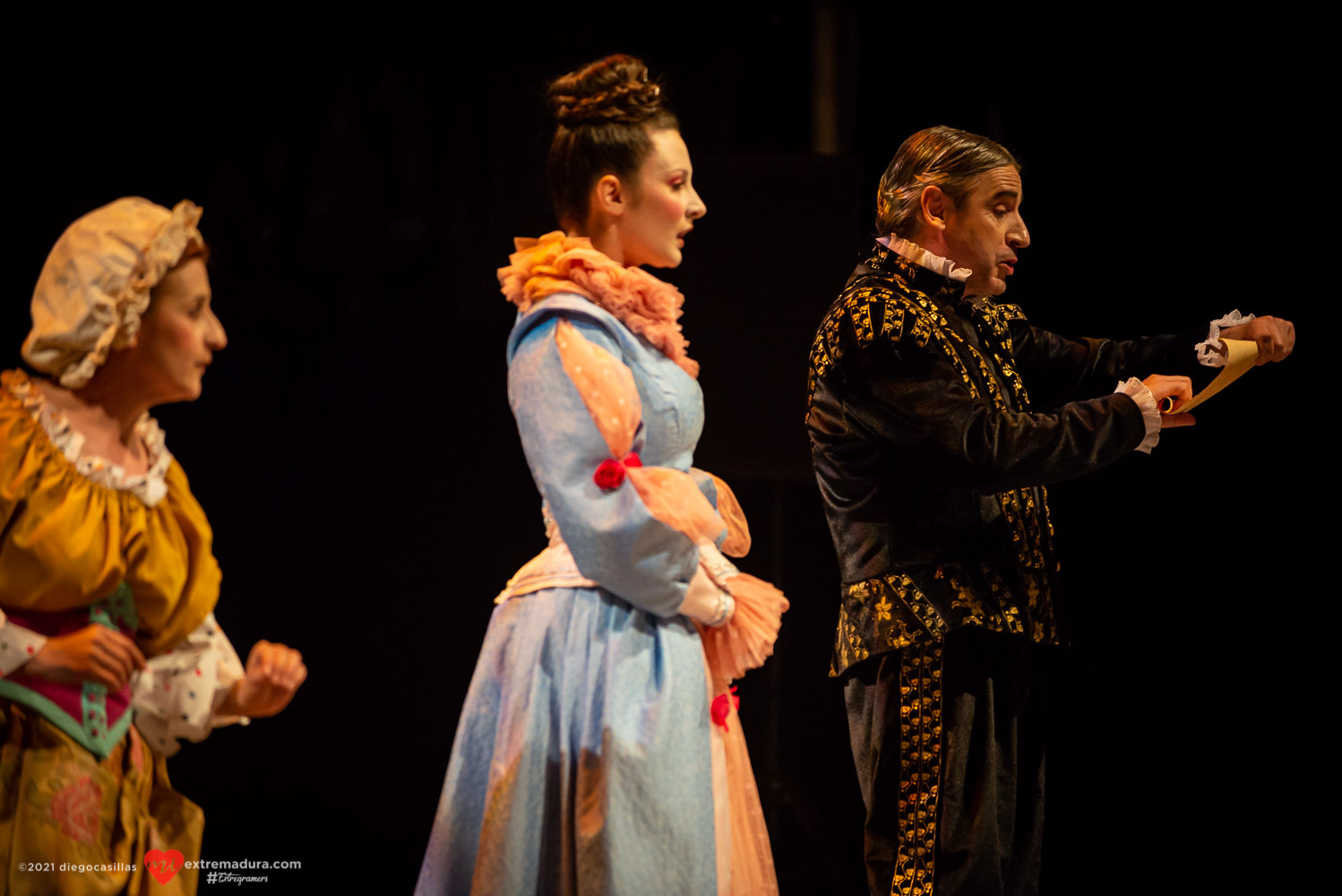 entre bobos anda el juego