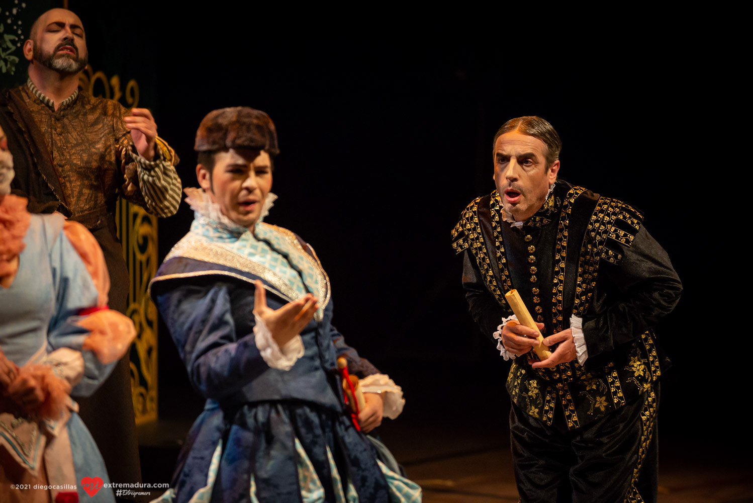 entre bobos anda el juego