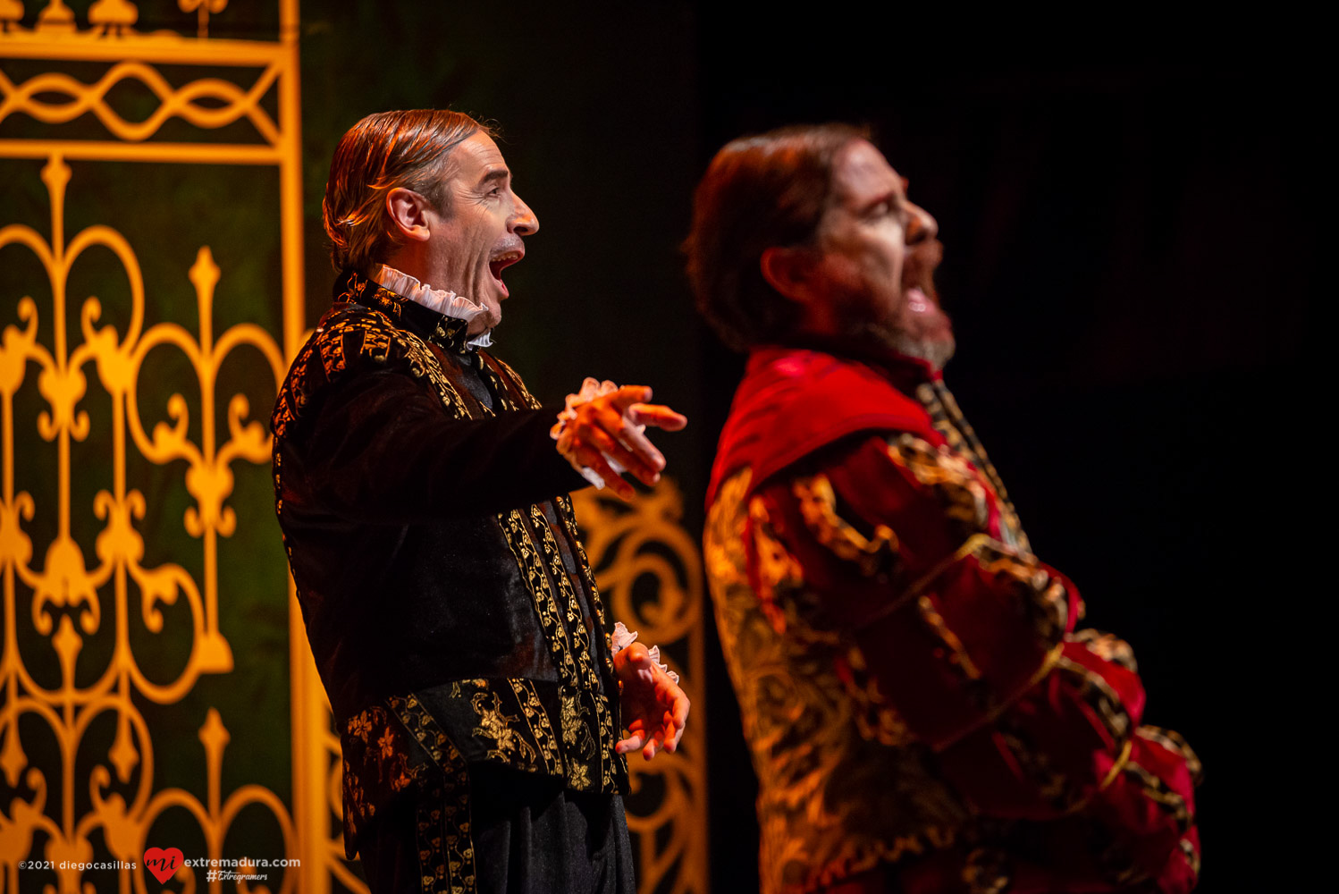 entre bobos anda el juego