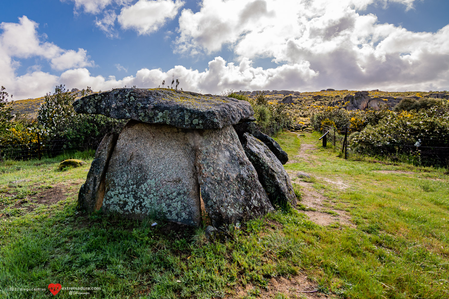 dolmenes valencia de alcantara